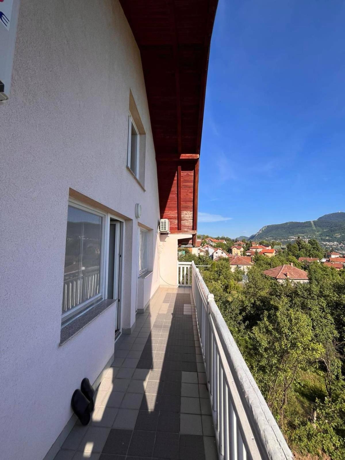 Villa Sunny Side Сараево Екстериор снимка